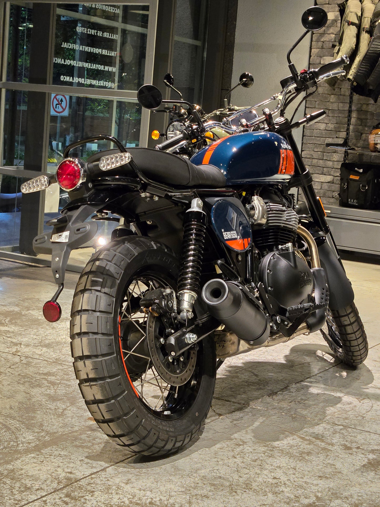 Royal Enfield Int Bear 650 Petrol Green