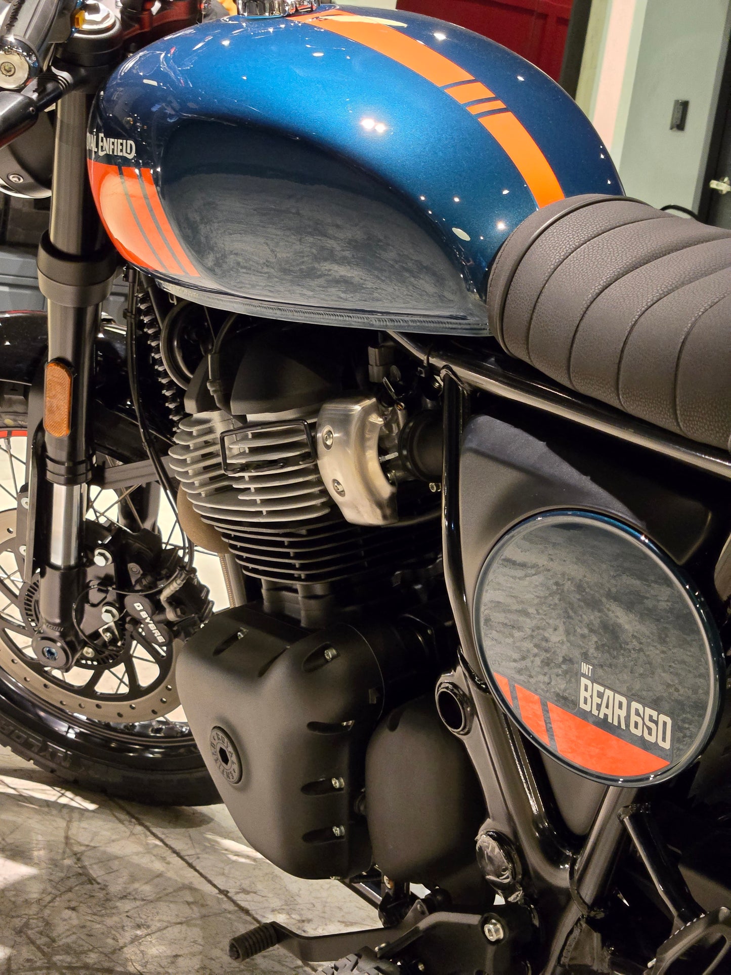 Royal Enfield Int Bear 650 Petrol Green
