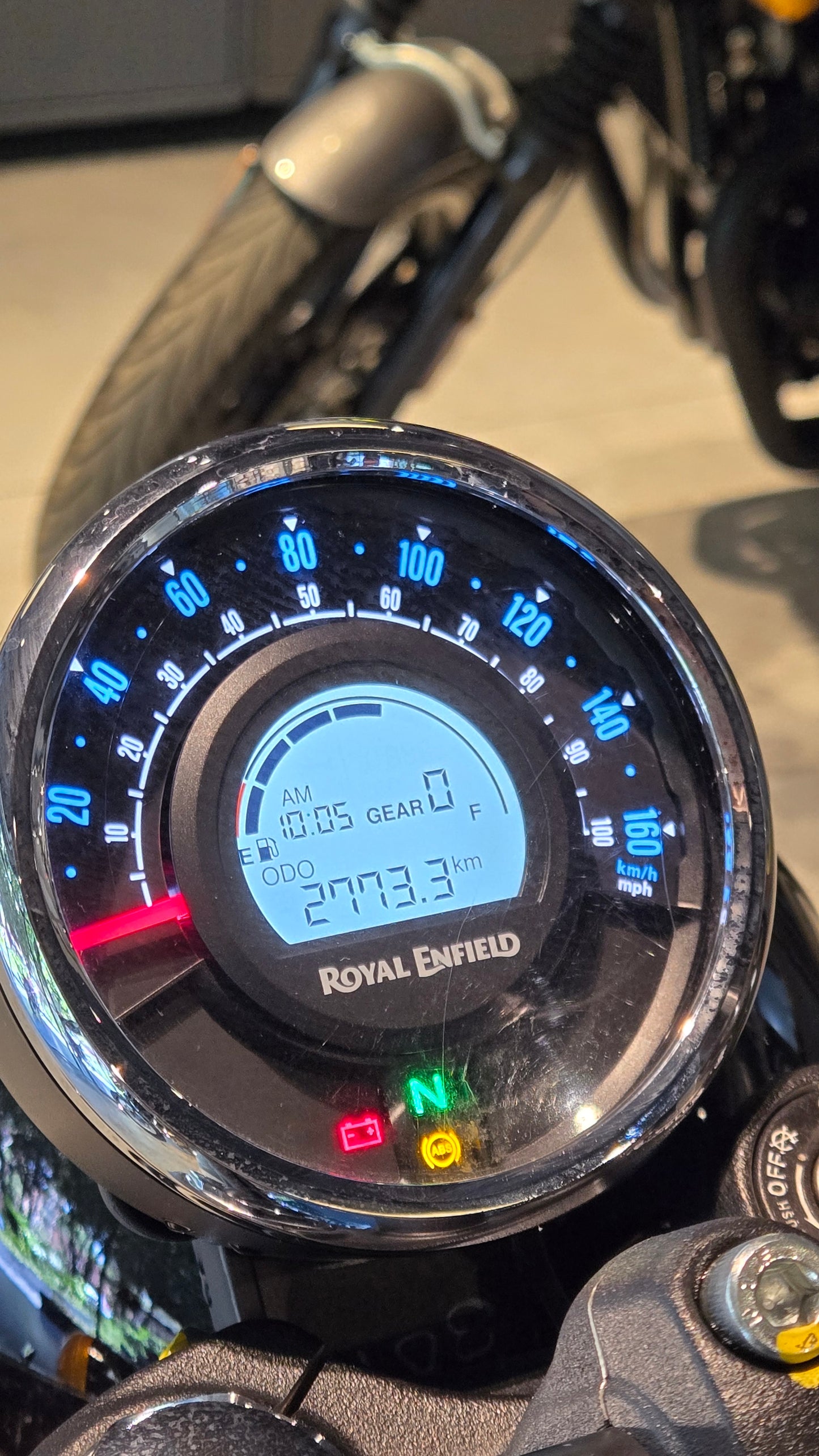Royal Enfield Meteor 350 Fireball blue