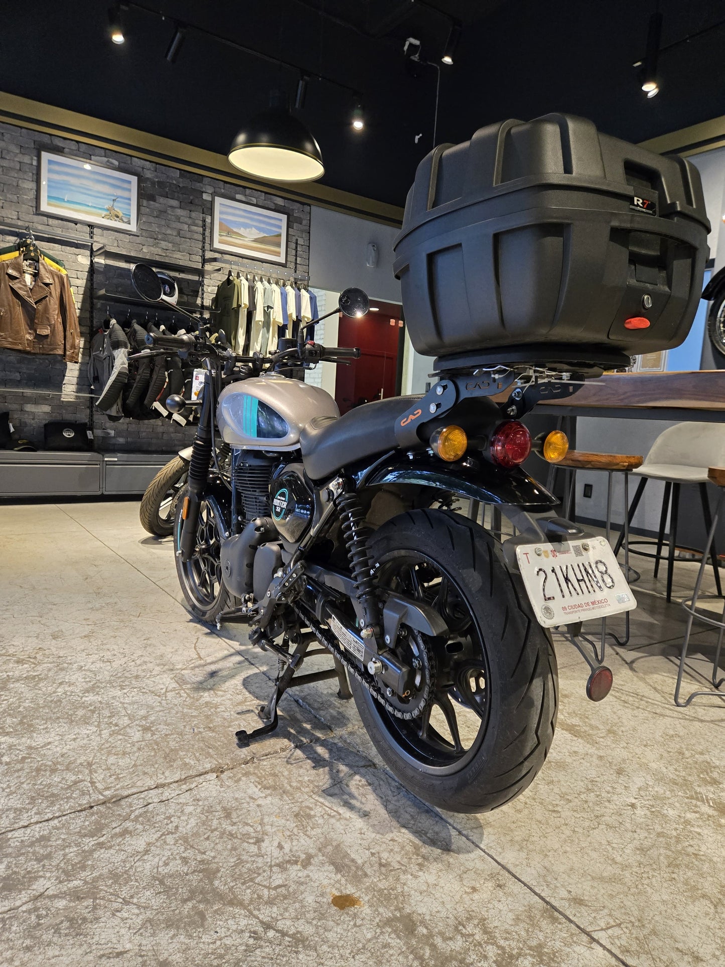 Royal Enfield Hunter 350 Dapper Grey 2023