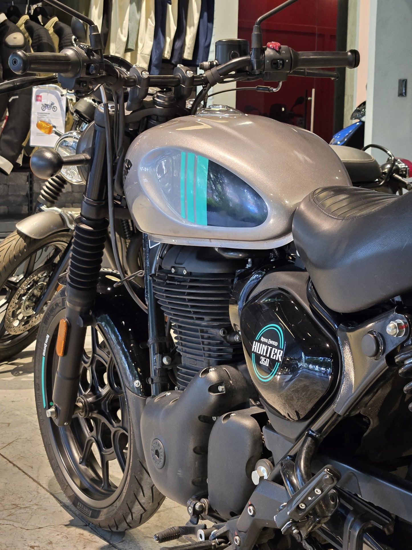 Royal Enfield Hunter 350 Dapper Grey 2023