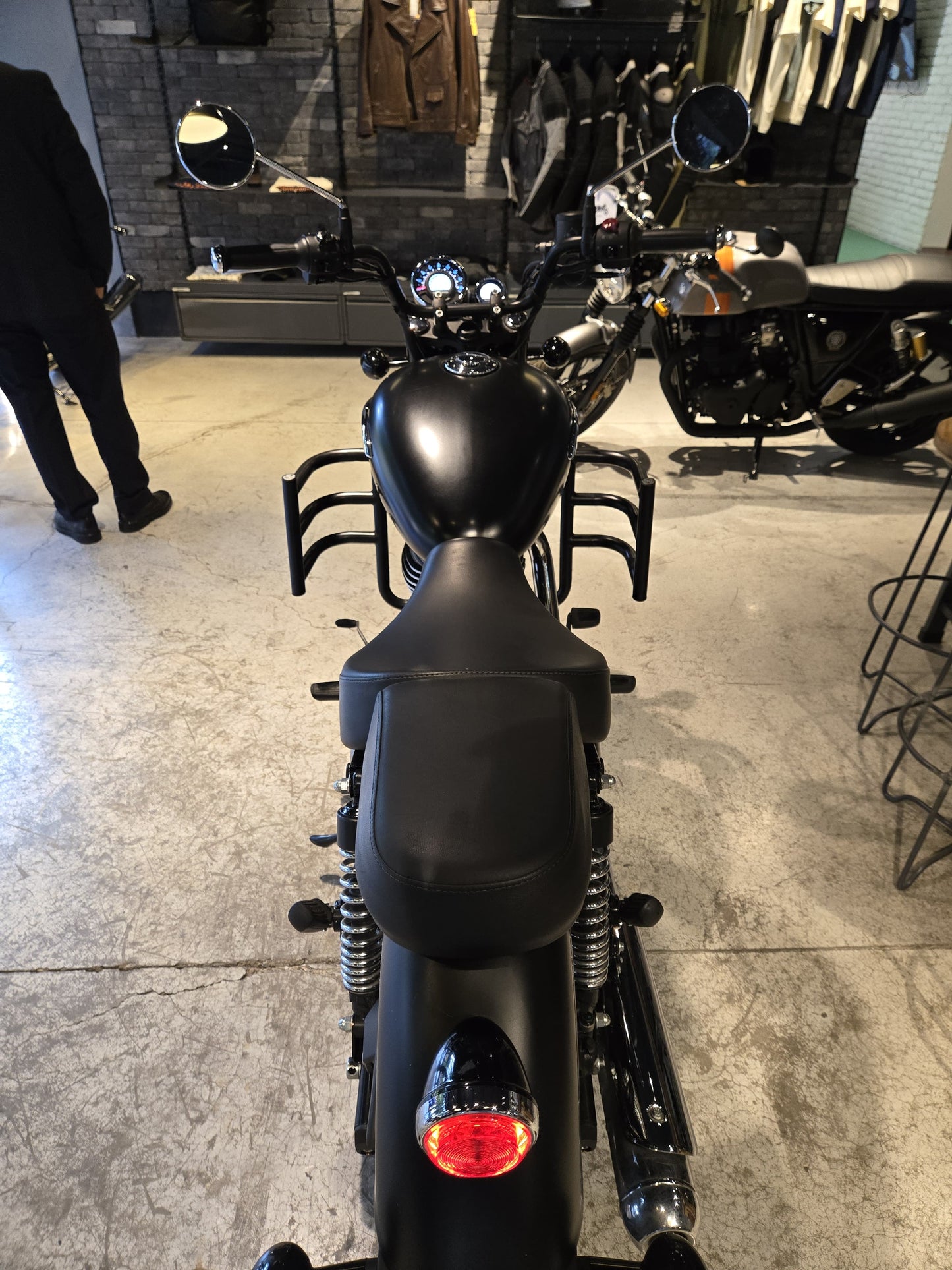 Royal Enfield Meteor 350 Stellar Black 2024
