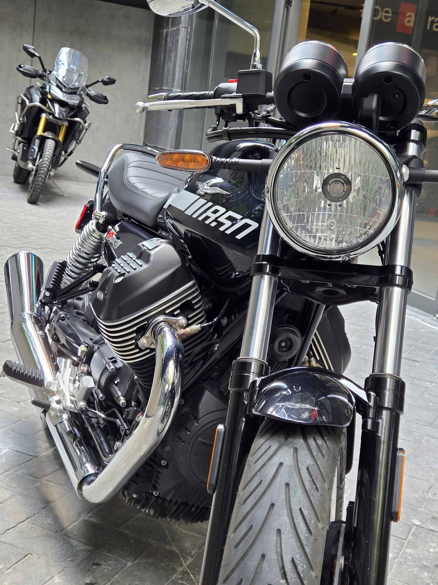 Moto Guzzi V7 Special 2023