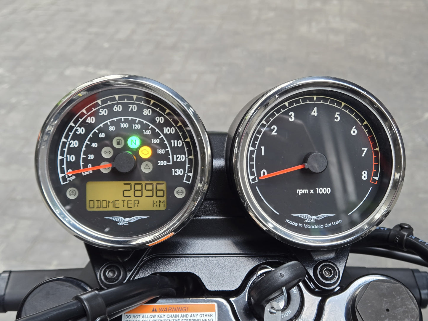 Moto Guzzi V7 Special 2023