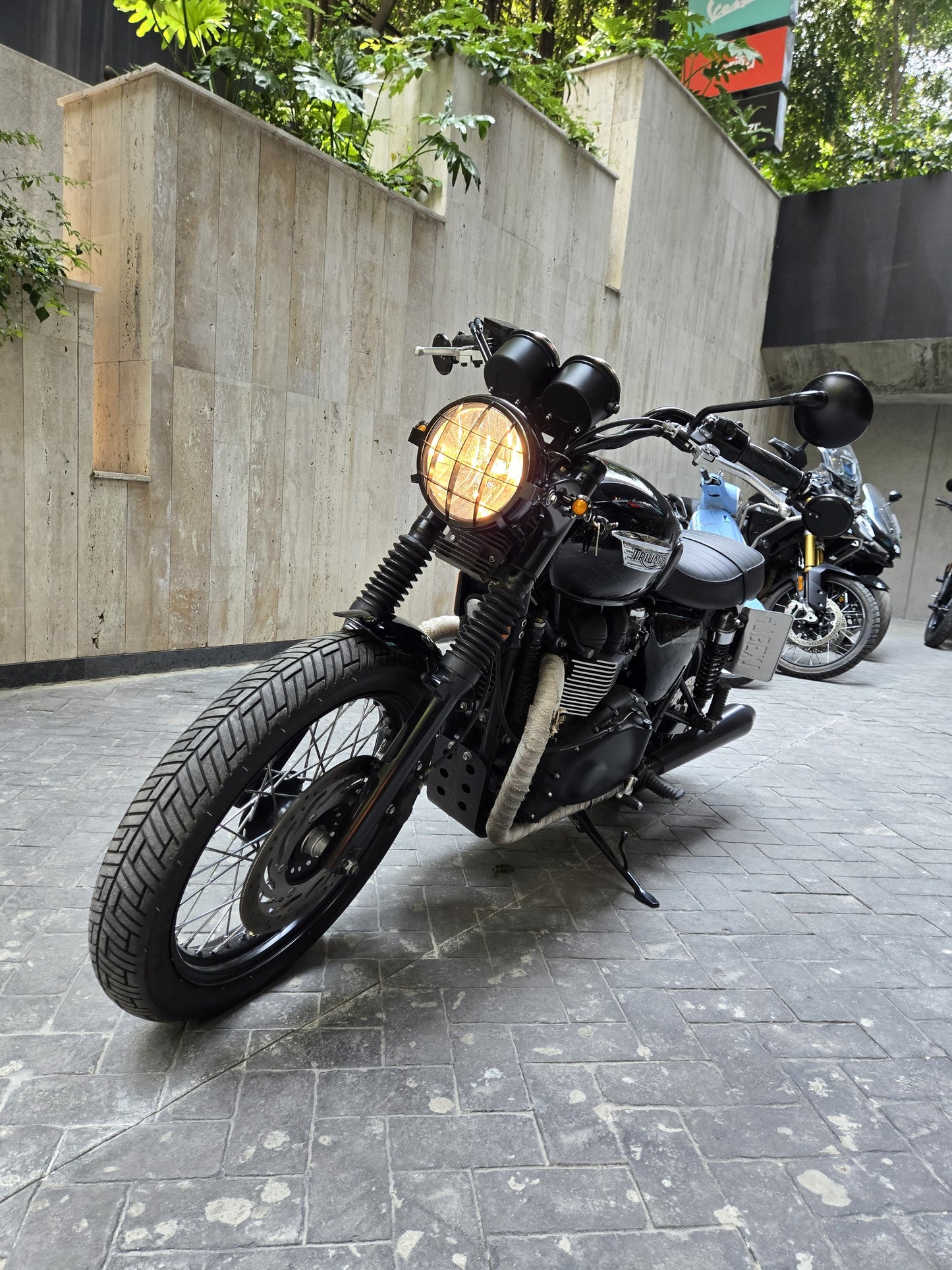 TRIUMPH BONNEVILLE T100 2015