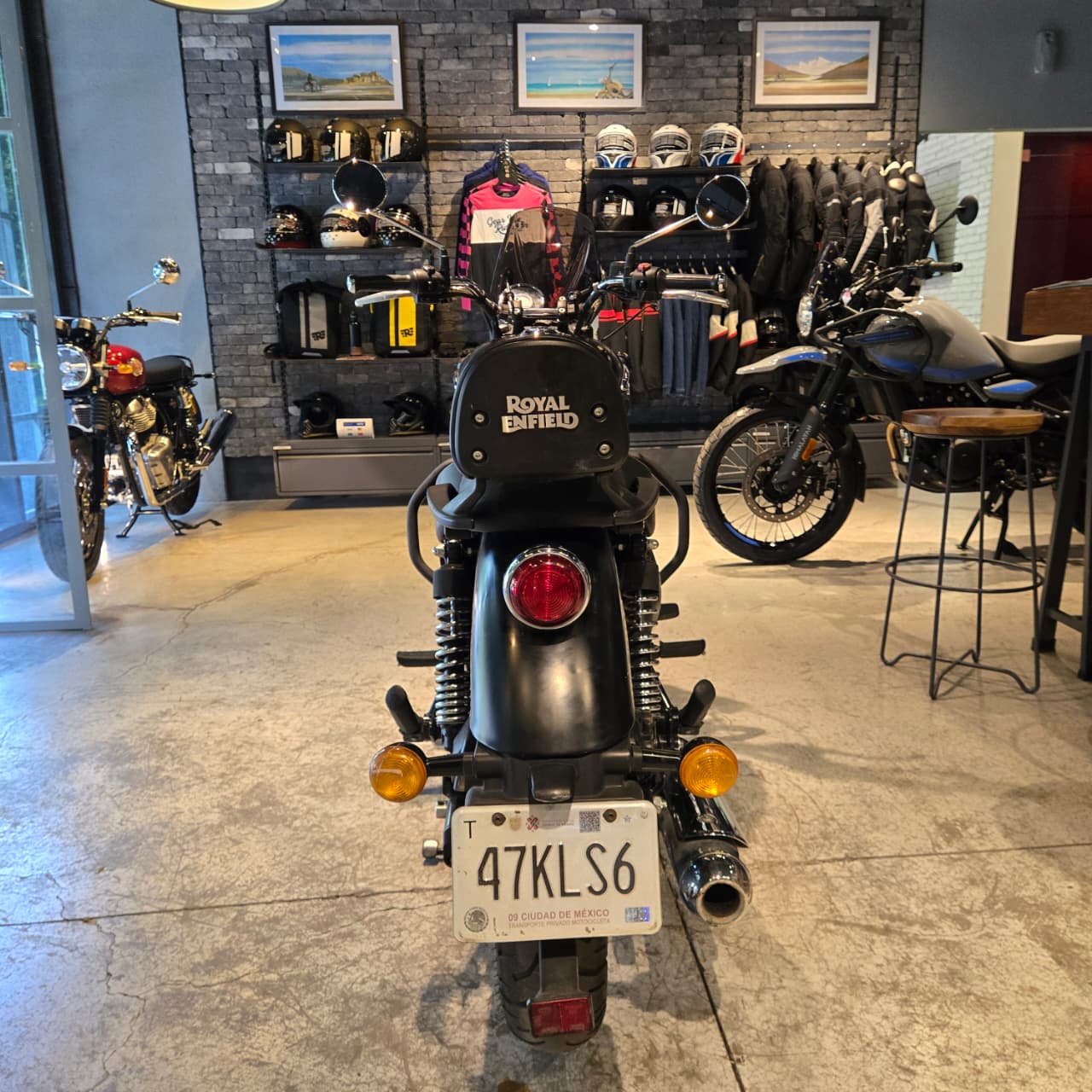 Royal Enfield Meteor 350 Stellar Black 2024