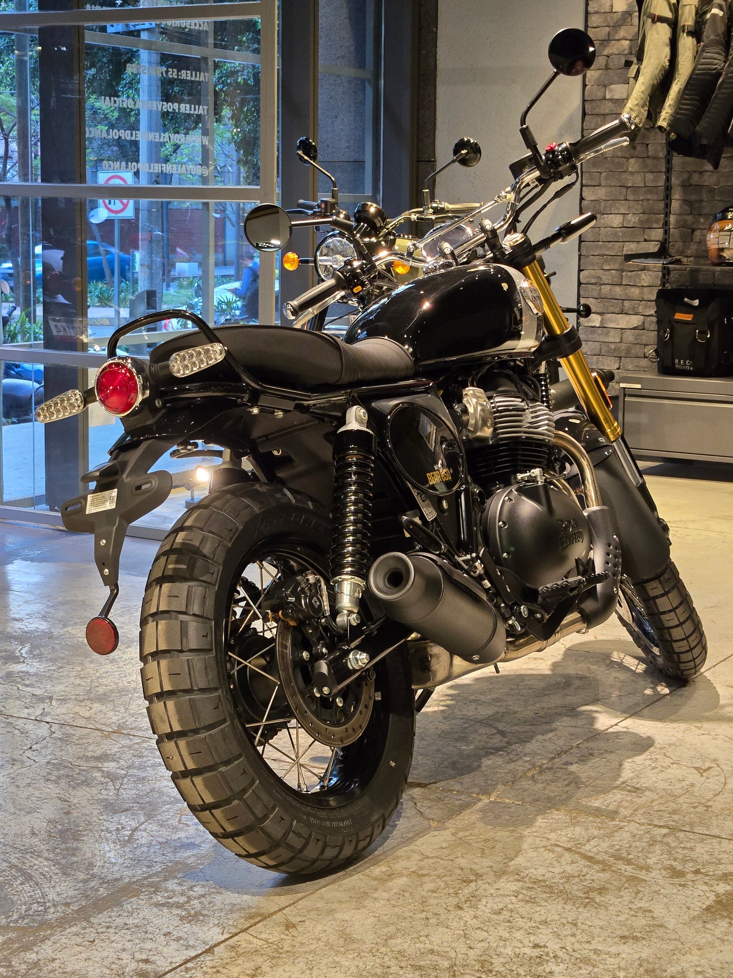 Royal Enfield Int Bear 650 Golden Shadow