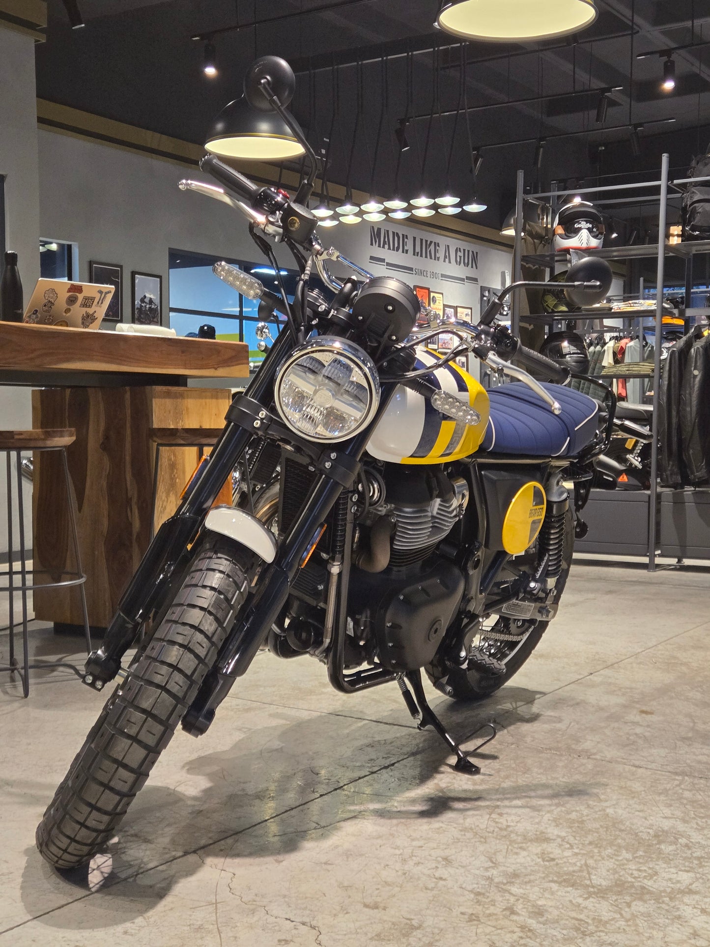 Royal Enfield Int Bear 650 Wild Honey
