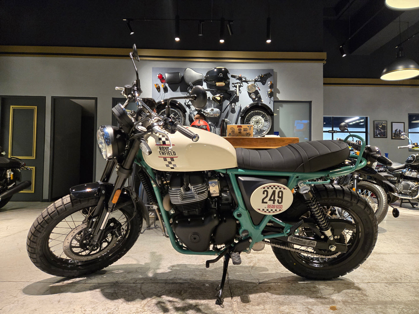 Royal Enfield Int Bear 650 Two Four Nine