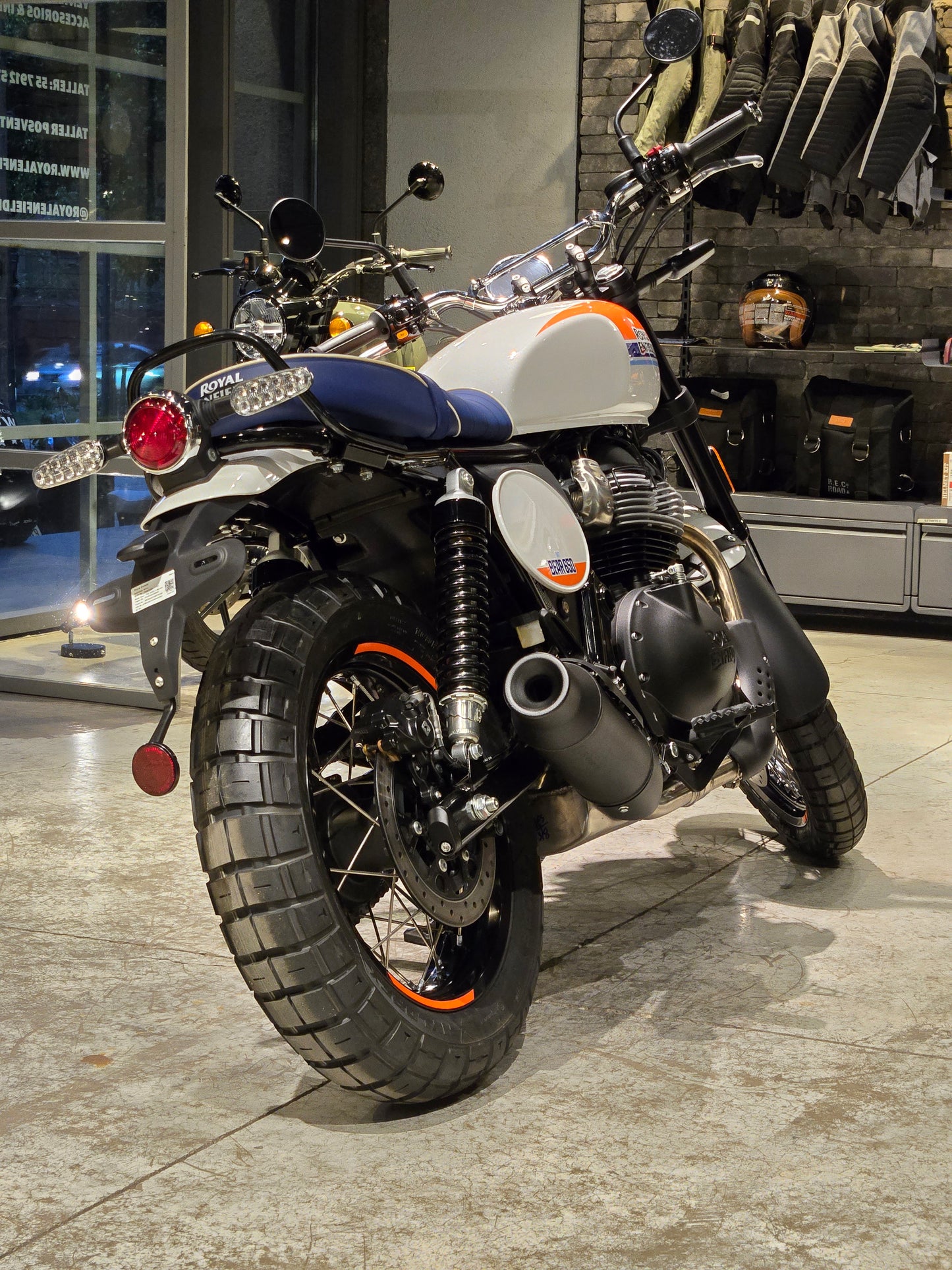 Royal Enfield Int Bear 650 Boadwalk White