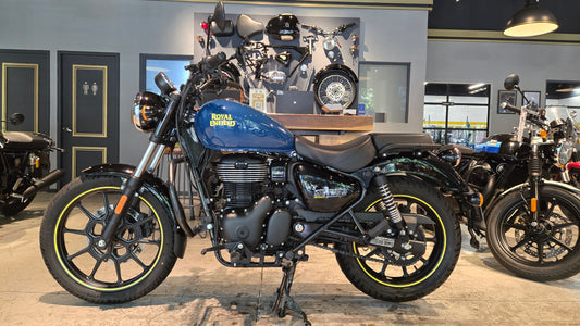 Royal Enfield Meteor 350 Fireball blue