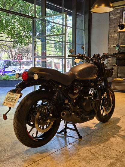 Royal Enfield Hunter 350 Dapper Grey