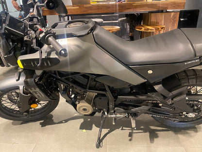 HUSQVARNA Svartpilen 401
