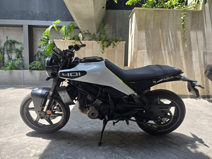 HUSQVARNA Svartpilen 401