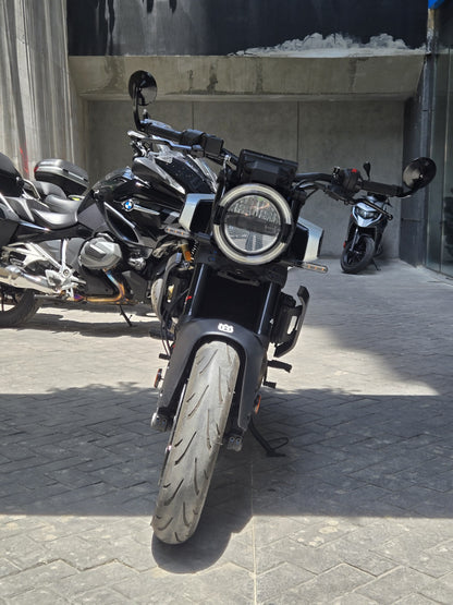HUSQVARNA Svartpilen 401