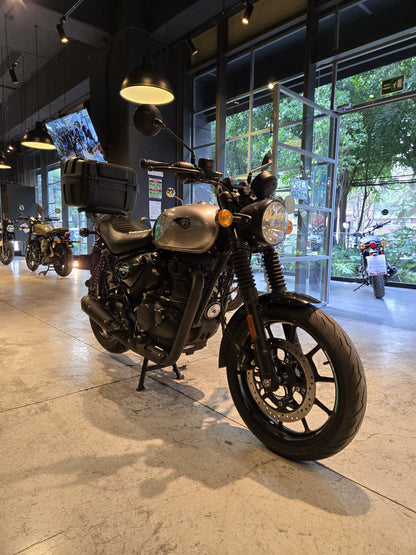 Royal Enfield Hunter 350 Dapper Grey 2023
