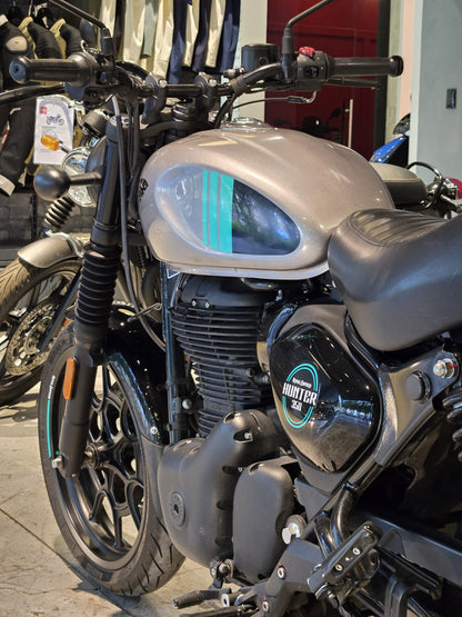 Royal Enfield Hunter 350 Dapper Grey 2023