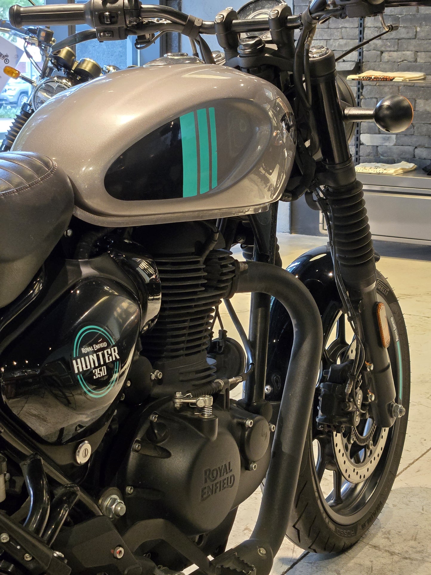 Royal Enfield Hunter 350 Dapper Grey 2023