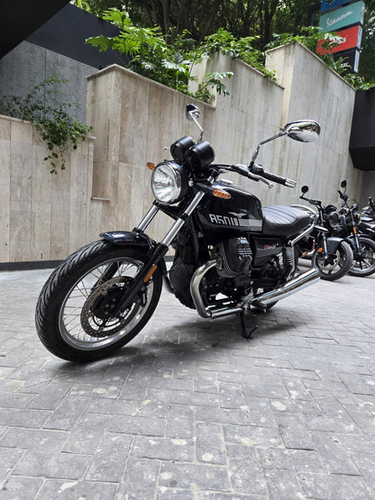 Moto Guzzi V7 Special 2023