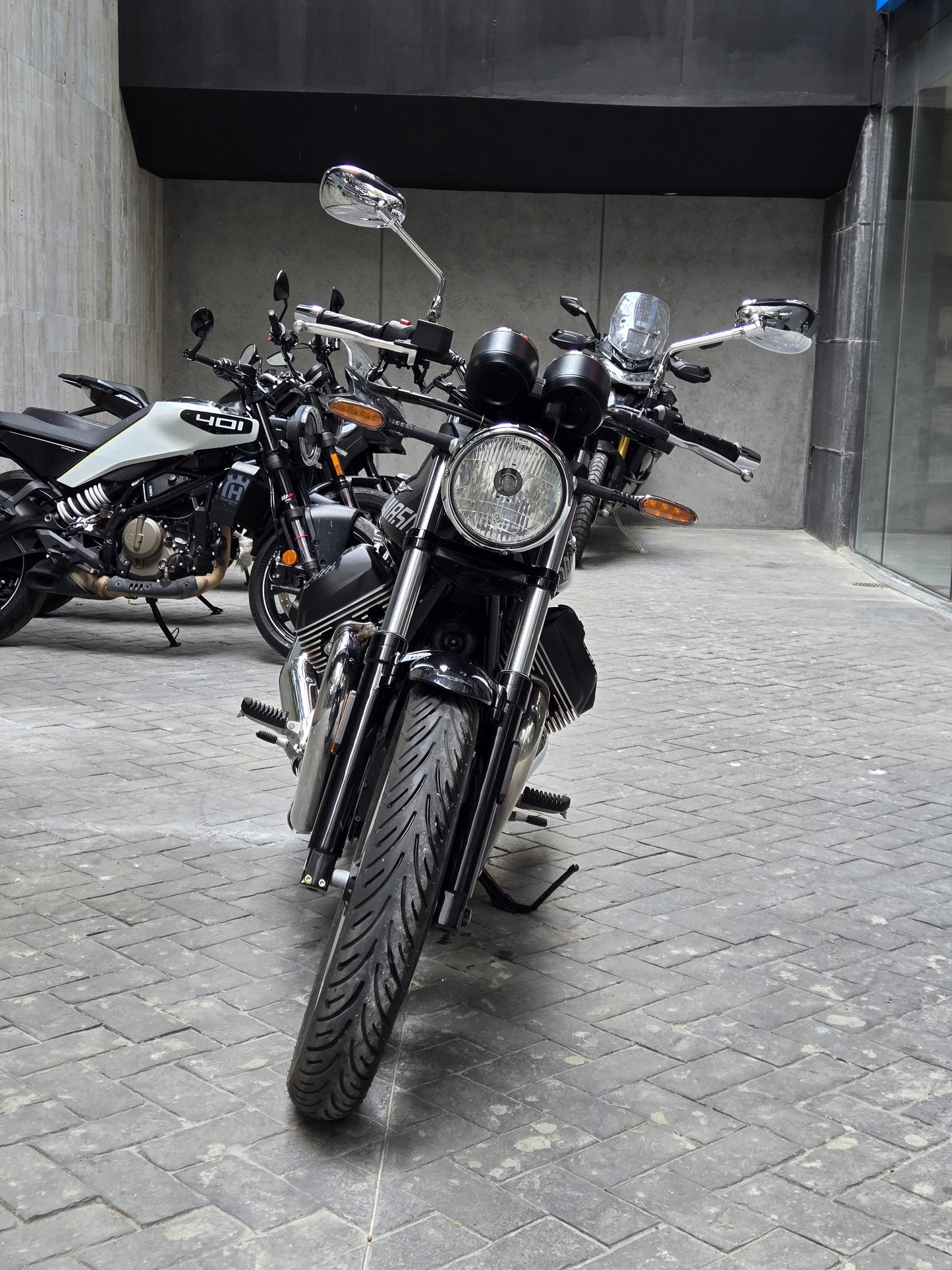 Moto Guzzi V7 Special 2023