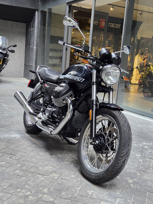Moto Guzzi V7 Special 2023