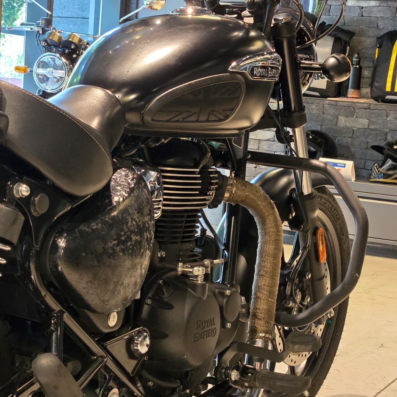 Royal Enfield Meteor 350 Stellar Black 2024