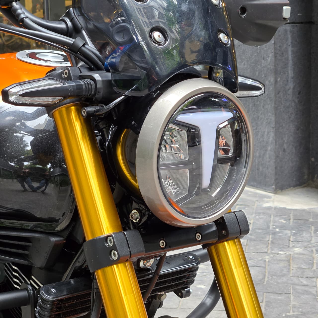 TVS Ronin 250 EFI